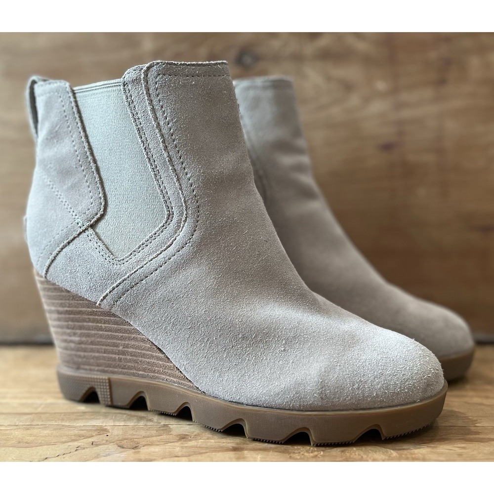 Sorel Joan Uptown Chelsea Wedge Booties Women's 8.5 Beige Taupe Suede Waterproof